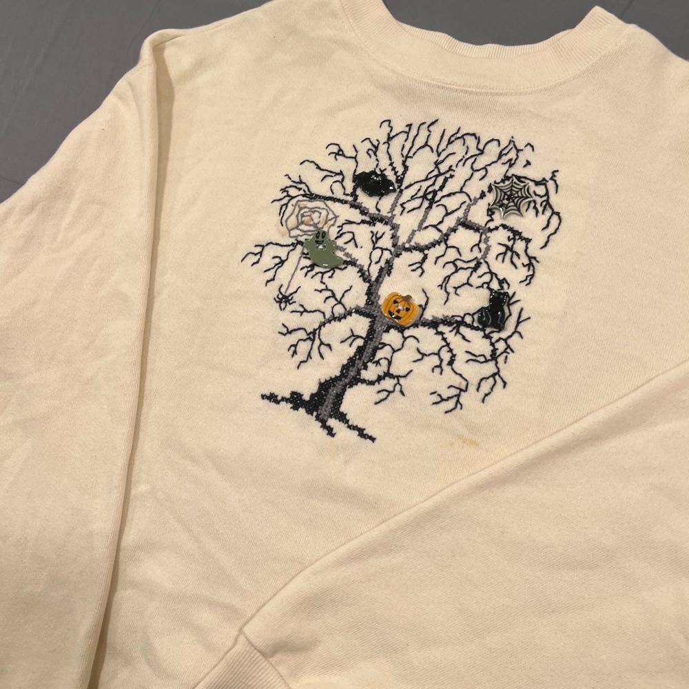 Vintage Hanes Halloween Sweatshirt L Cream Spooky Tree Embroidered 90s USA Made